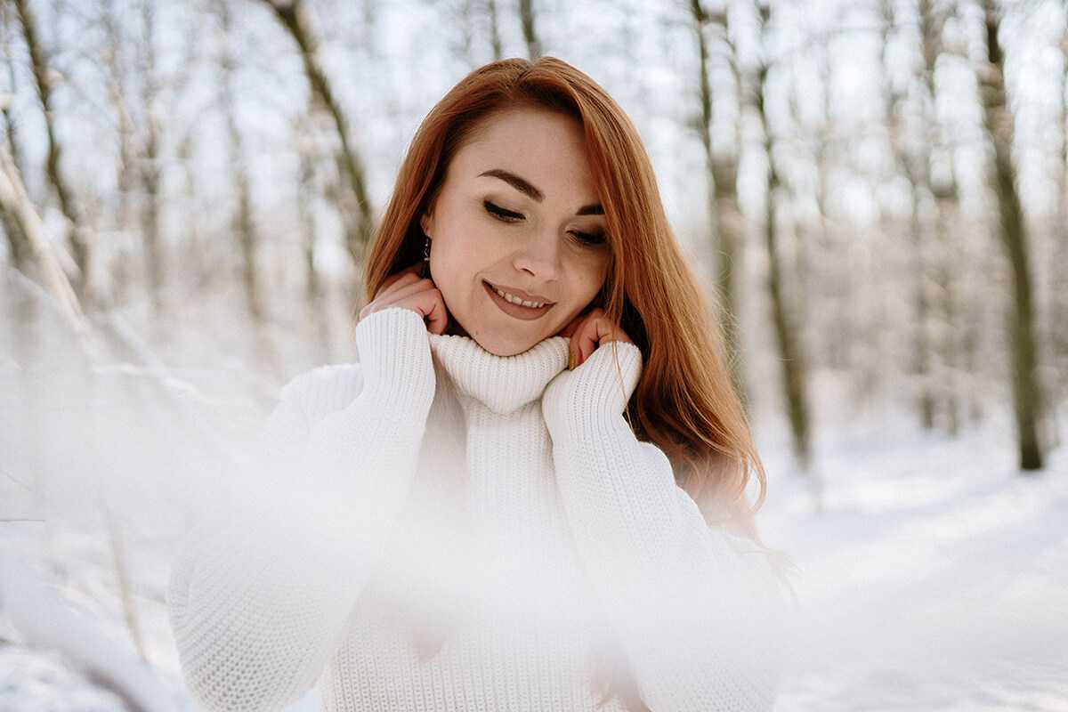 portret kobiety w zimowej atmosferze