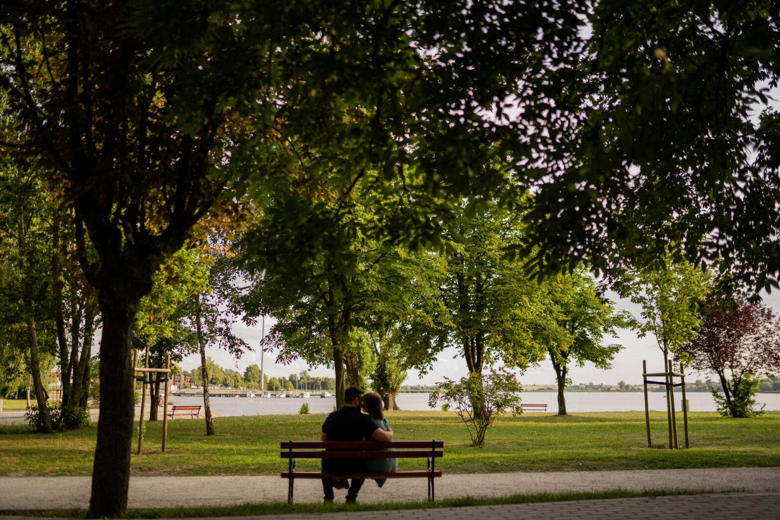Dlaczego warto zdecydować się na sesję narzeczeńską?
